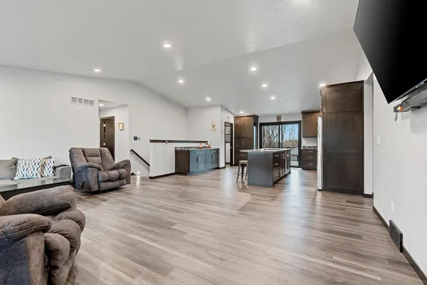 $815,000 | W9566 County Rd JJ, Hortonville, WI 54944