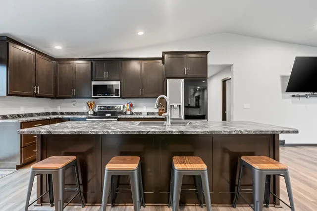 $850,000 | W9566 County Rd JJ, Hortonville, WI 54944