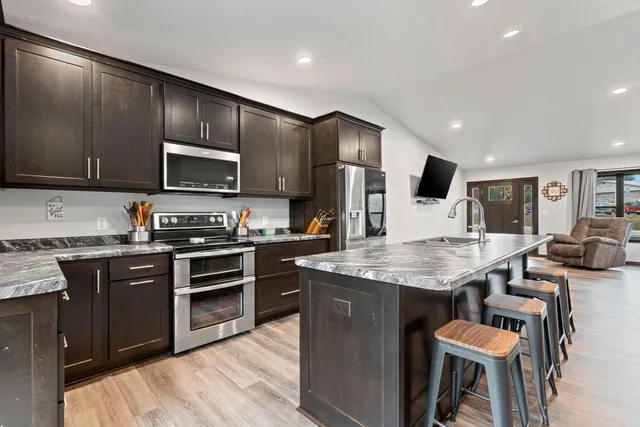 $850,000 | W9566 County Rd JJ, Hortonville, WI 54944