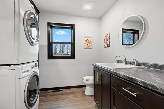 $850,000 | W9566 County Rd JJ, Hortonville, WI 54944