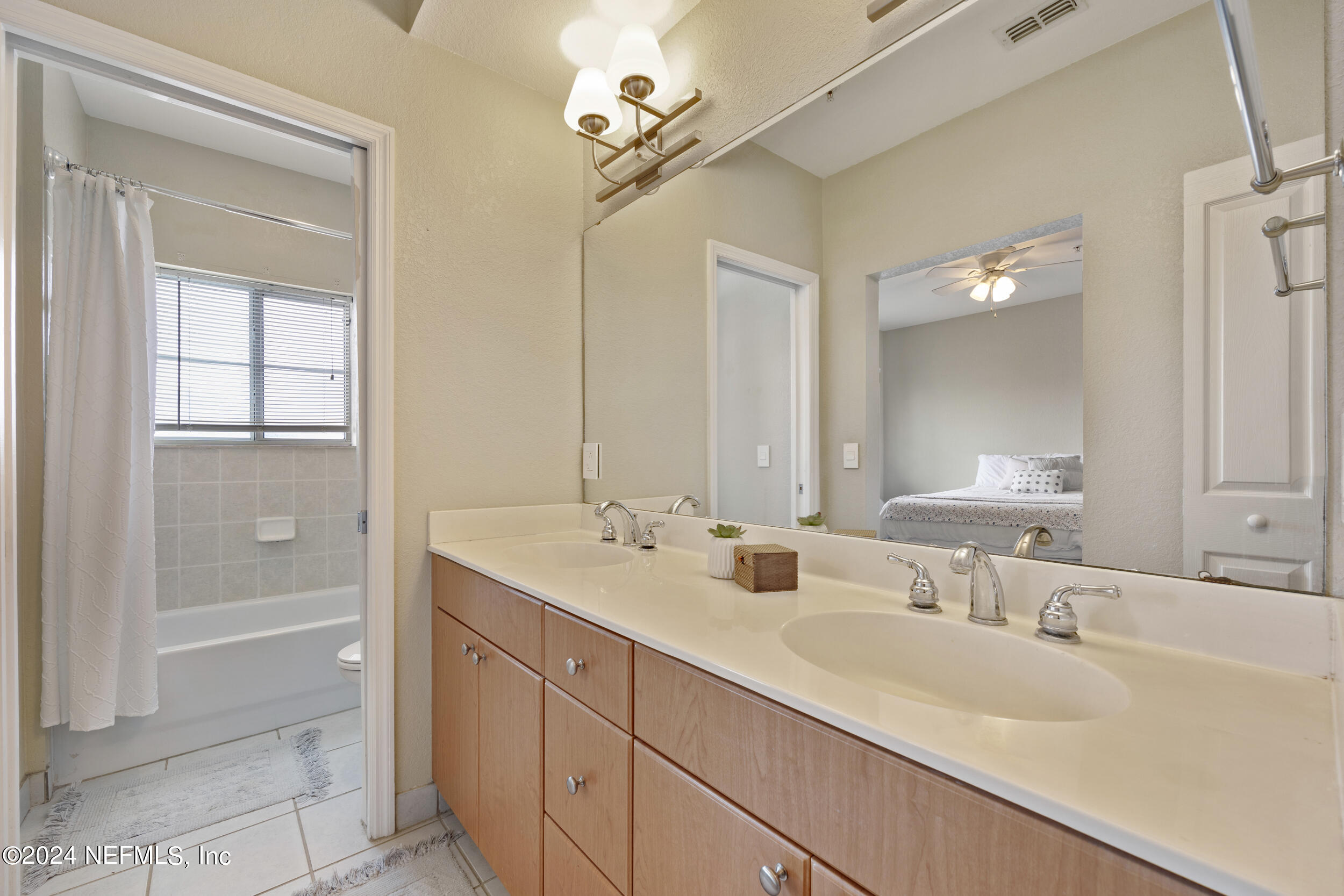 9745 Touchton Road, Unit 924 Jacksonville, FL 32246 - Photo 11 of 24 Primary Bathroom