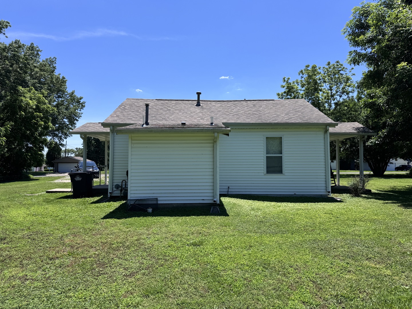 900 South Rotan Street Salem, IL 62881 - Photo 5 of 18