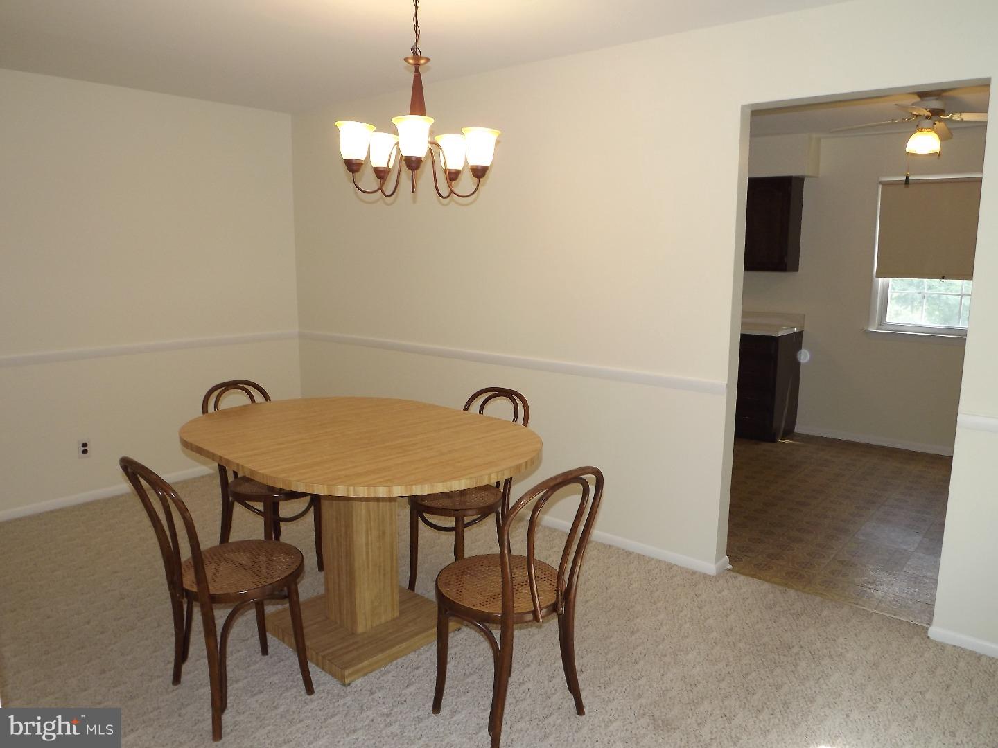 15093 London Road Philadelphia, PA 19116 - Photo 5 of 24 Dining Room