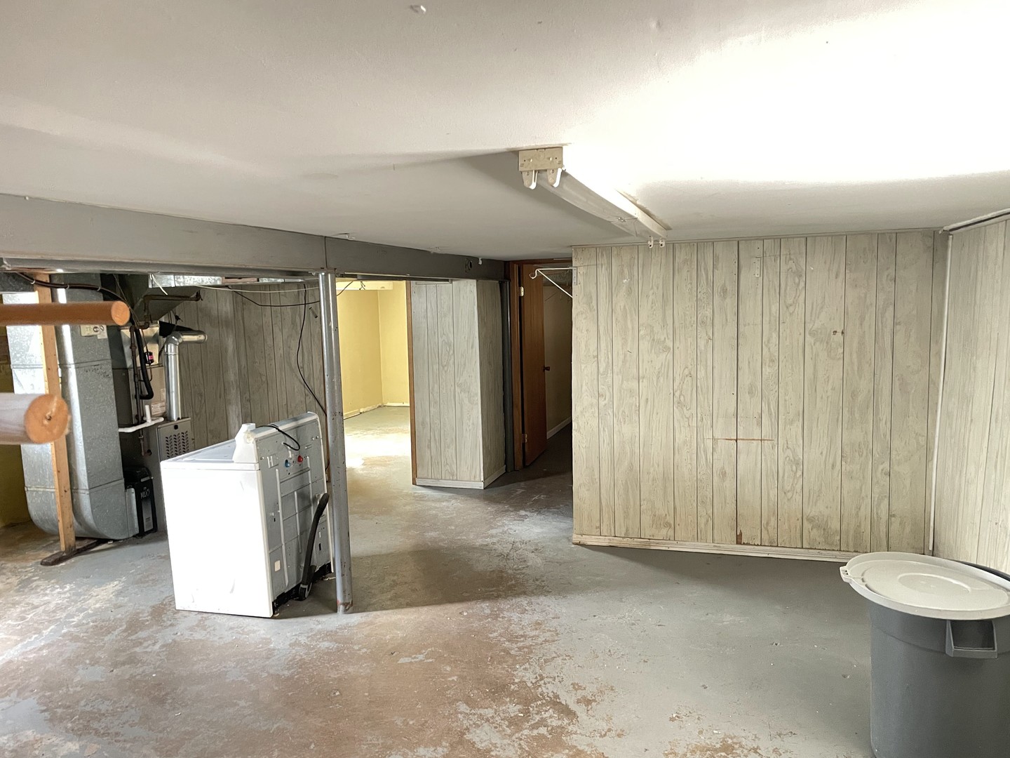 3909 West 71st Street Chicago, IL 60629 - Photo 11 of 16 a view of a livingroom with furniture and closet