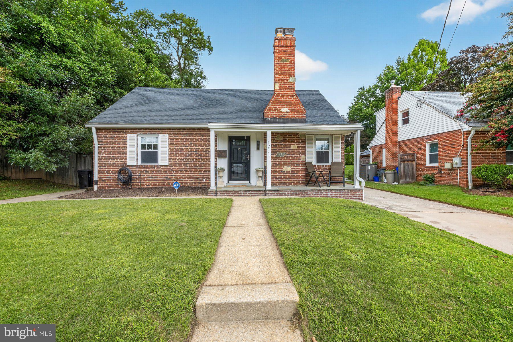 1711 Brisbane Street Silver Spring, MD 20902 - Photo 2 of 40 Gallery Image 2