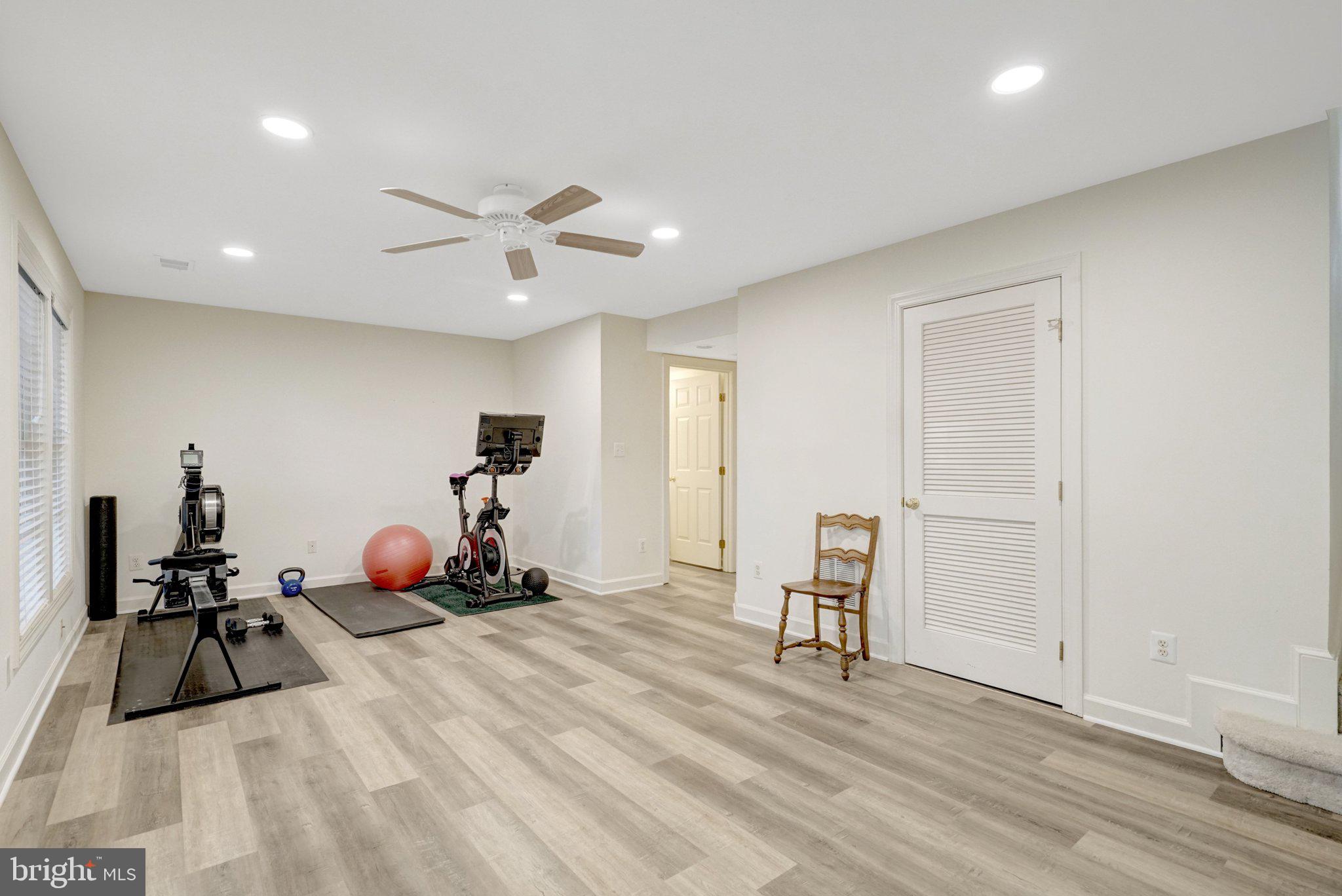 6449 Katherine Ann Lane Springfield, VA 22150 - Photo 25 of 32