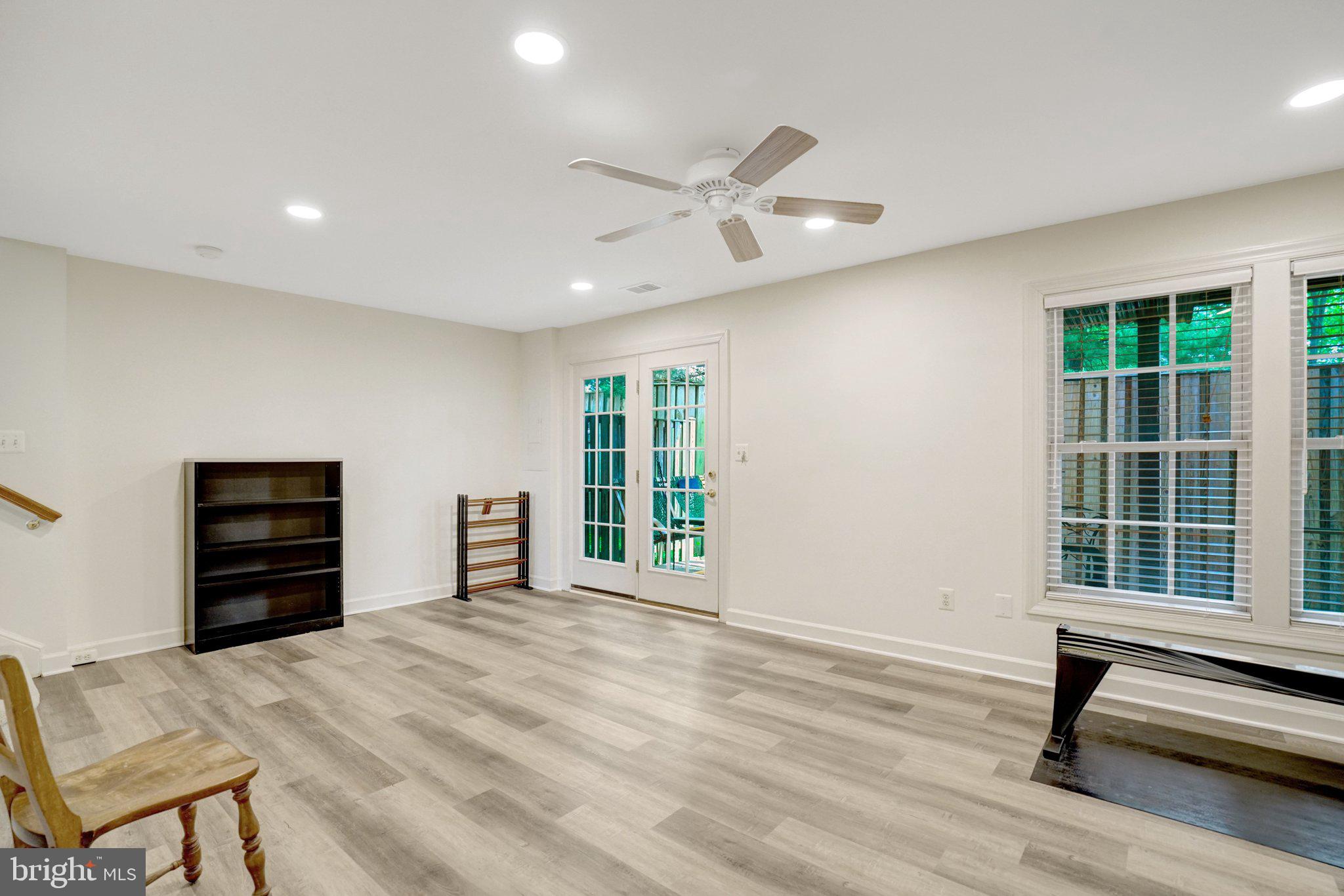 6449 Katherine Ann Lane Springfield, VA 22150 - Photo 26 of 32