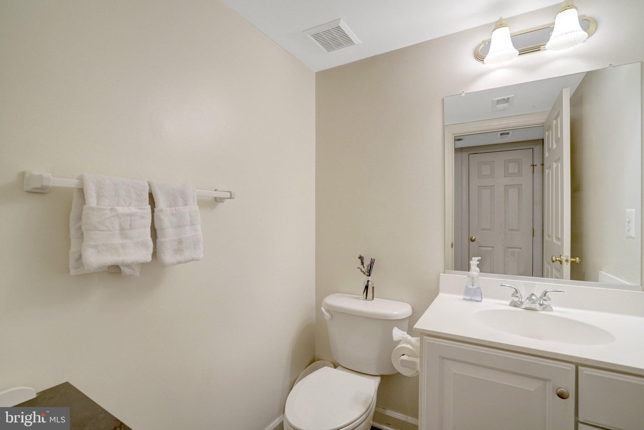6449 Katherine Ann Lane Springfield, VA 22150 - Photo 27 of 32
