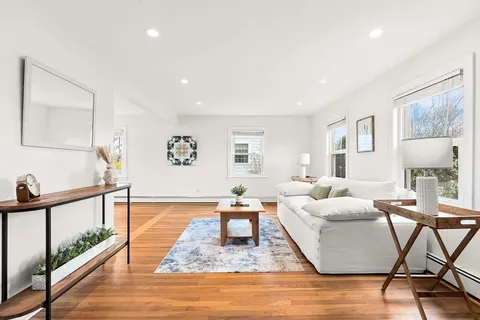 $979,000 | 104 Wendell Street, Winchester, MA 01890