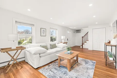 $979,000 | 104 Wendell Street, Winchester, MA 01890