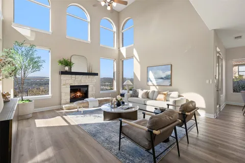 $1,445,000 | 2702 Lakehurst Road, Spicewood, TX 78669