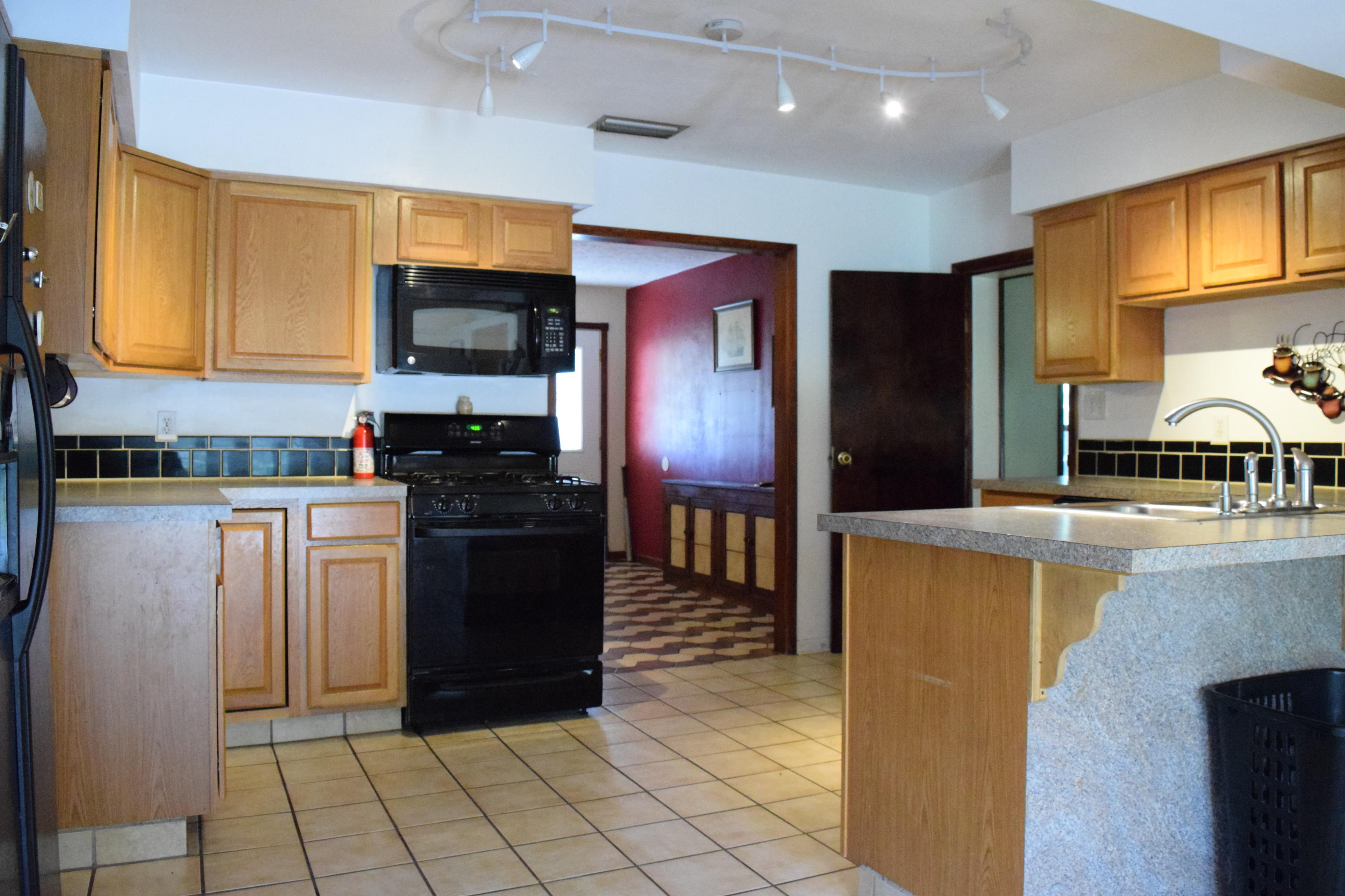 204 East Weatherbee Road Fort Pierce, FL 34982 - Photo 6 of 33 DSC_0056