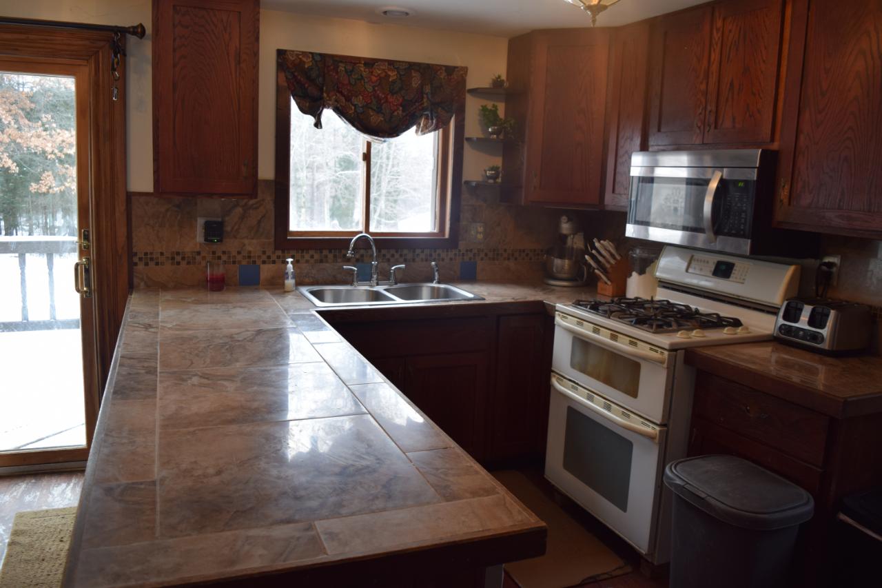 419 Iverson Street Rhinelander, WI 54501 - Photo 5 of 30 Gallery Image 5
