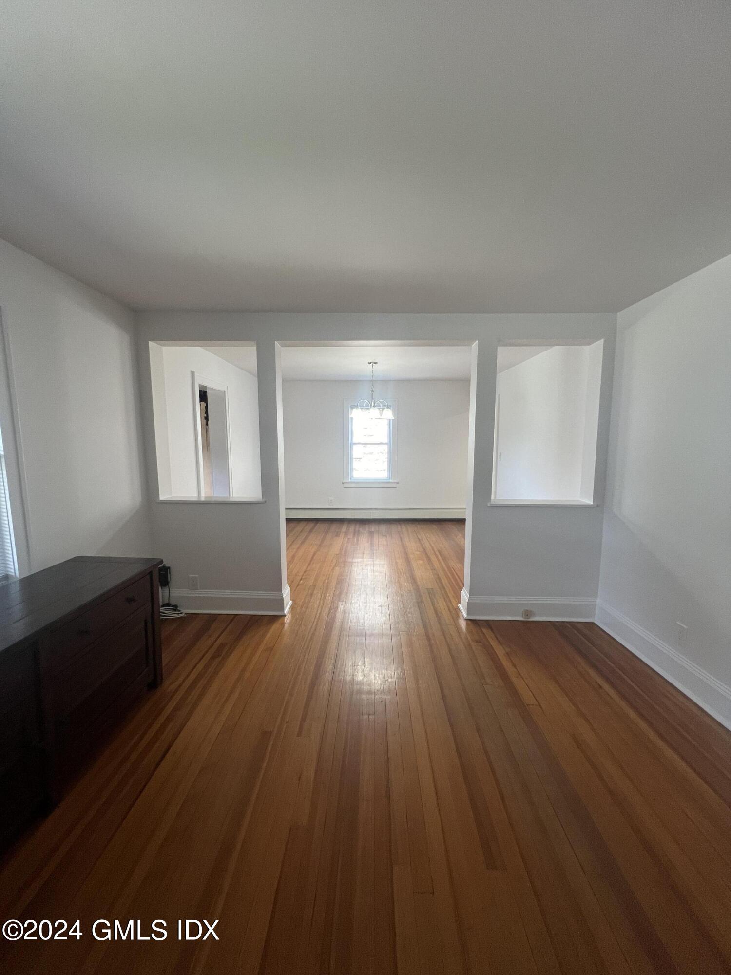 225 Hamilton Avenue, Unit 1 Greenwich, CT 06830 - Photo 14 of 39 Living room