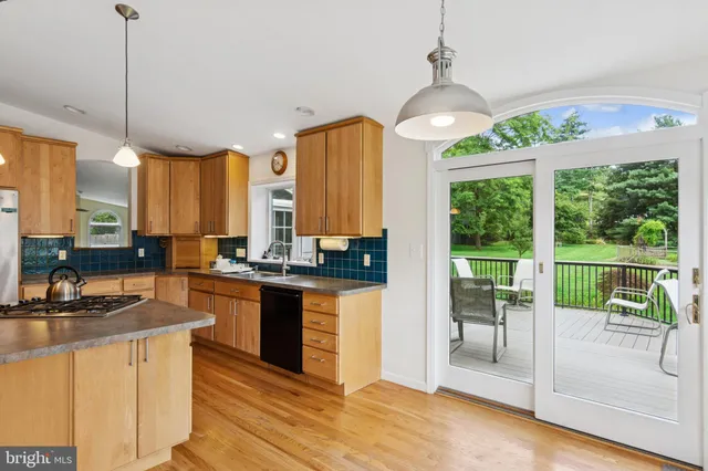 $10,000 | 276 Dodds Lane, Princeton, NJ 08540