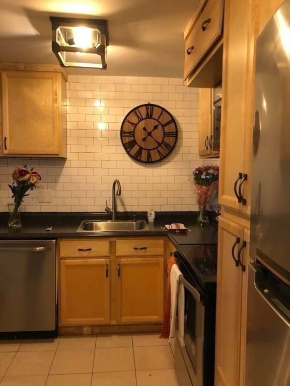 19 Erick Road, Unit 2 Mansfield, MA 02048 - Photo 18 of 30 Gallery Image 18