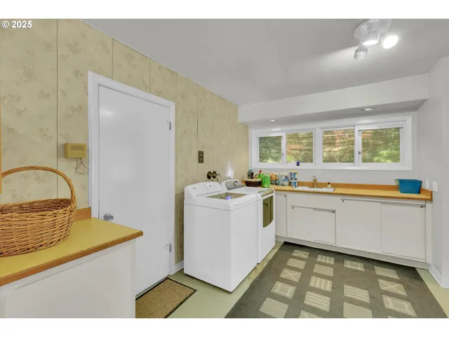 $949,900 | 21076 Northwest Green Mountain Road, Banks, OR 97106