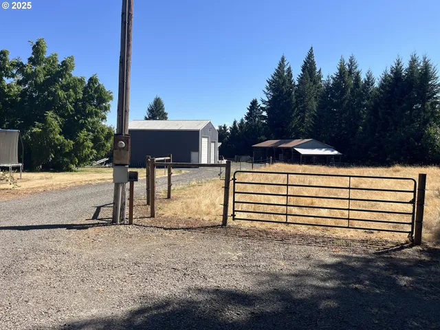 $949,900 | 21076 Northwest Green Mountain Road, Banks, OR 97106