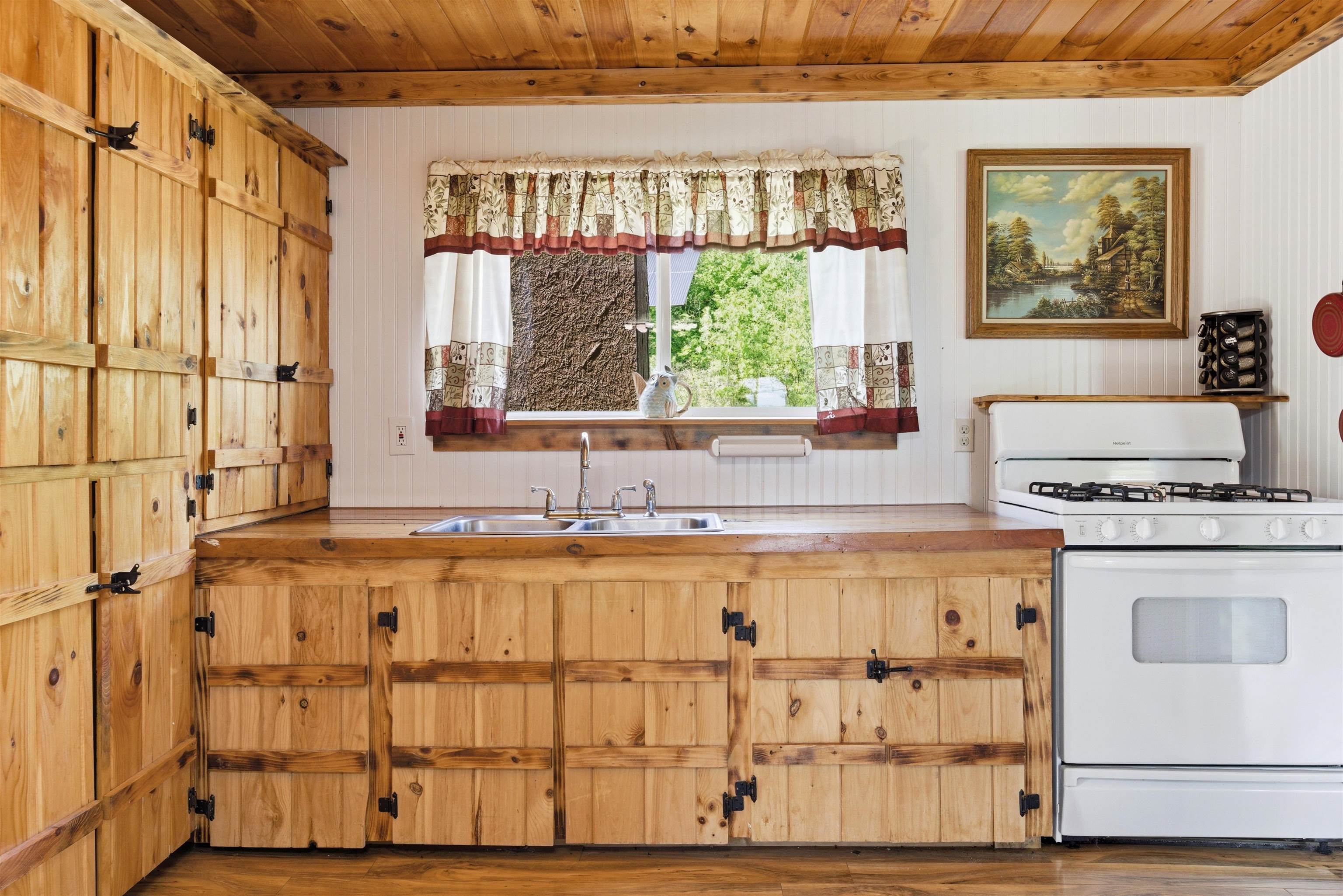 2691 Old Pond Hill Road Lunenburg, VT 05906 - Photo 13 of 29