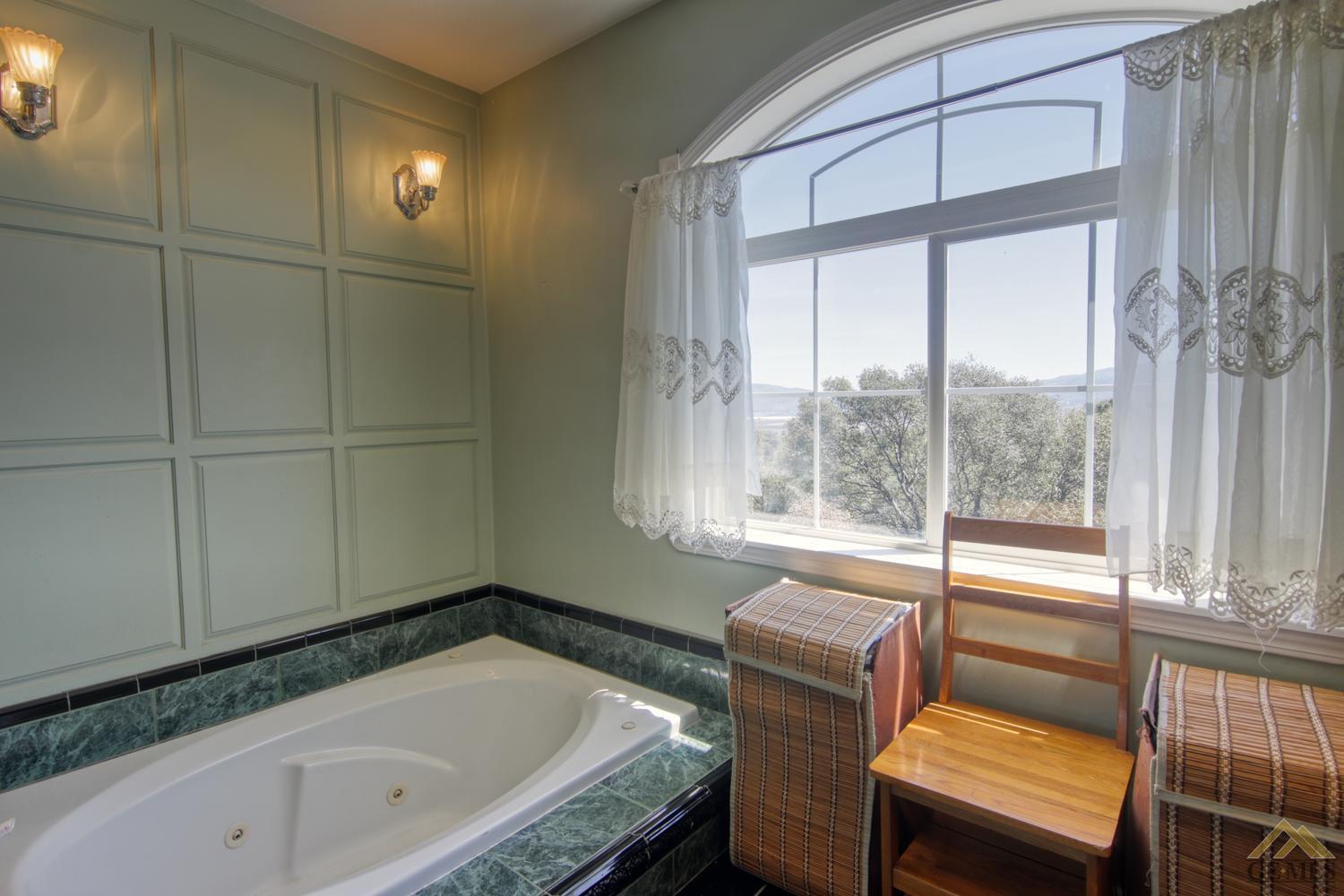 19350 Jacks Hill Road Tehachapi, CA 93561 - Photo 18 of 36 Gallery Image 18