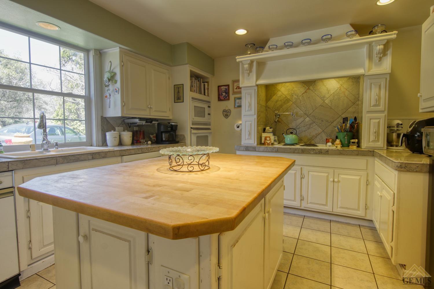 19350 Jacks Hill Road Tehachapi, CA 93561 - Photo 10 of 36 Gallery Image 10