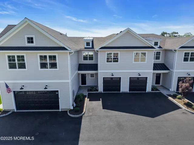 a view of lake and yard