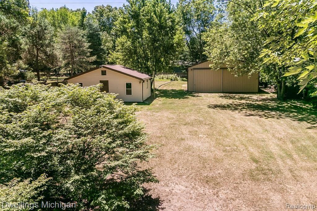 43045 Bemis Road Belleville, MI 48111 - Photo 33 of 38 IMG_0288.jpg