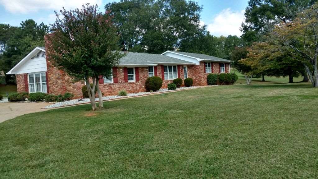 136 Timberlake Drive Inman, SC 29349 - Photo 2 of 7