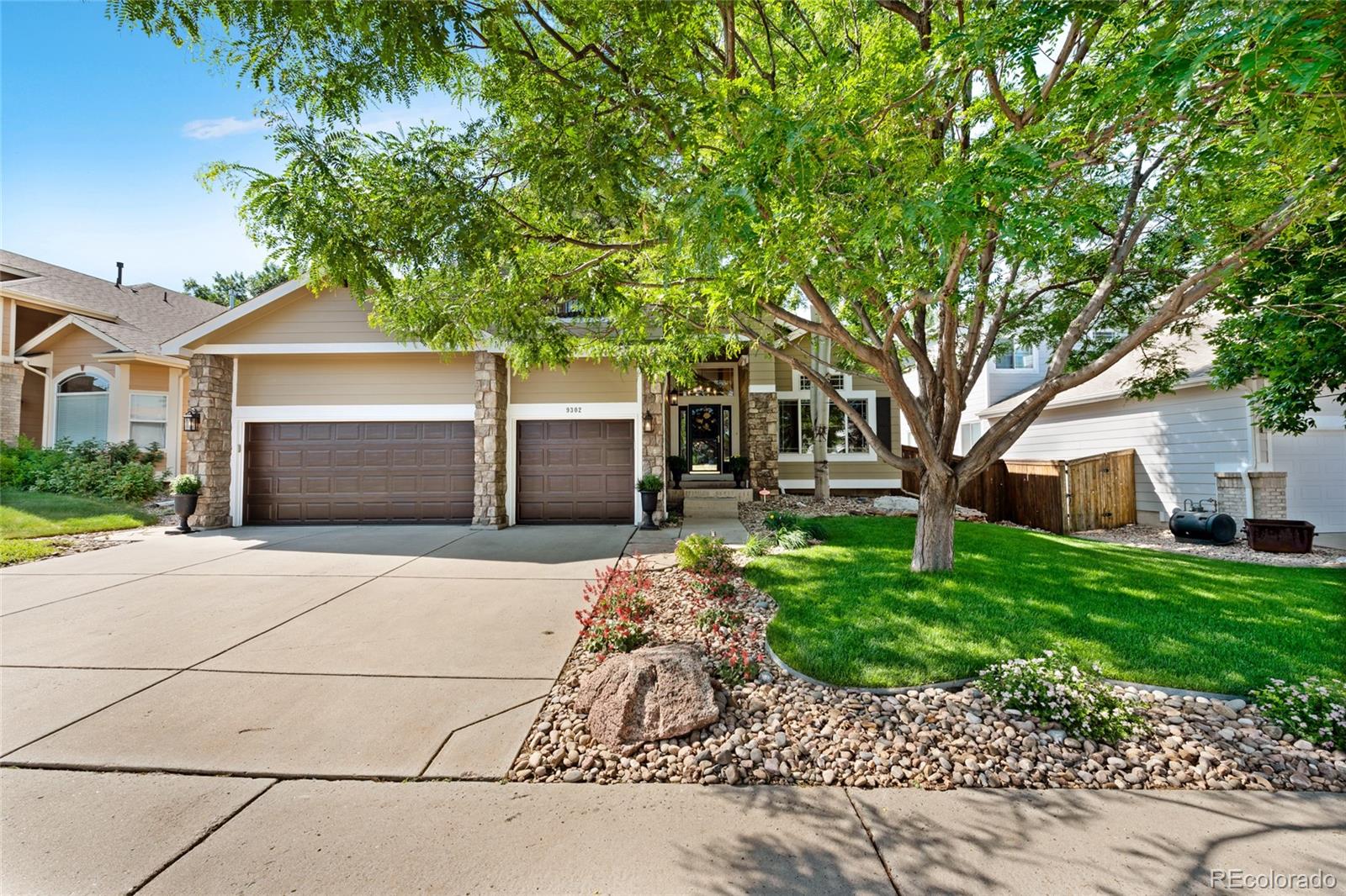 9302 Desert Willow Road Highlands Ranch, CO 80129 - Photo 3 of 35 Gallery Image 3