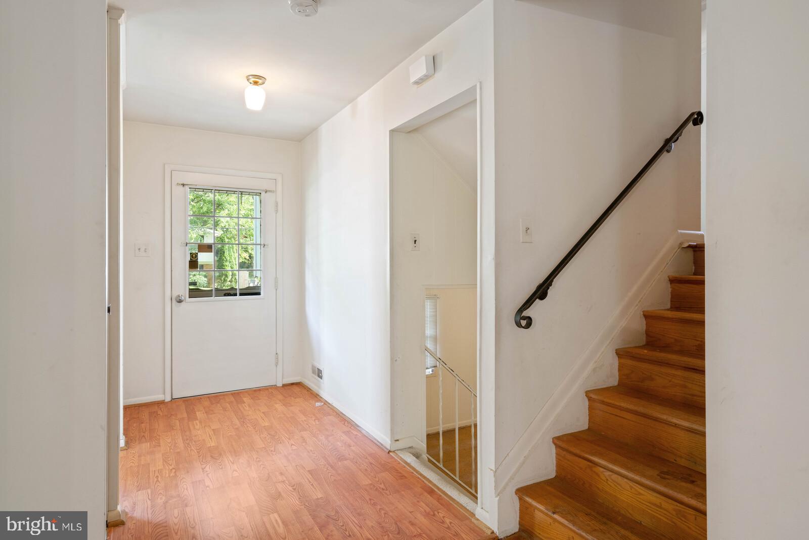 5510 Ravenel Lane Springfield, VA 22151 - Photo 6 of 42
