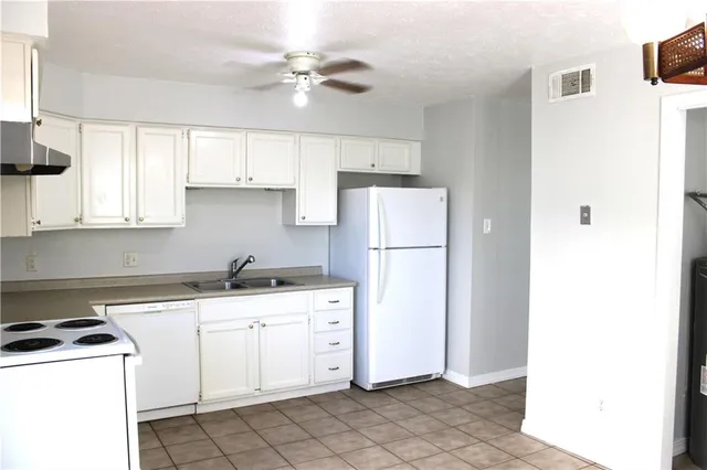 $1,400 | 3308 Delaware Avenue, Unit A, Kenner, LA 70065