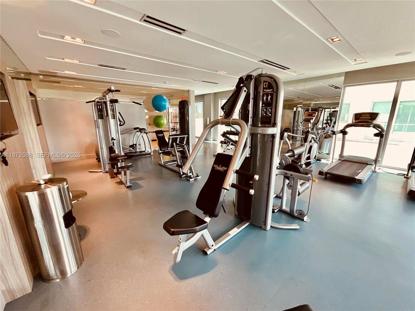 1600 Southwest 1st Avenue, Unit 1204 Miami, FL 33129 - Photo 16 of 75 a view of a room with gym equipment