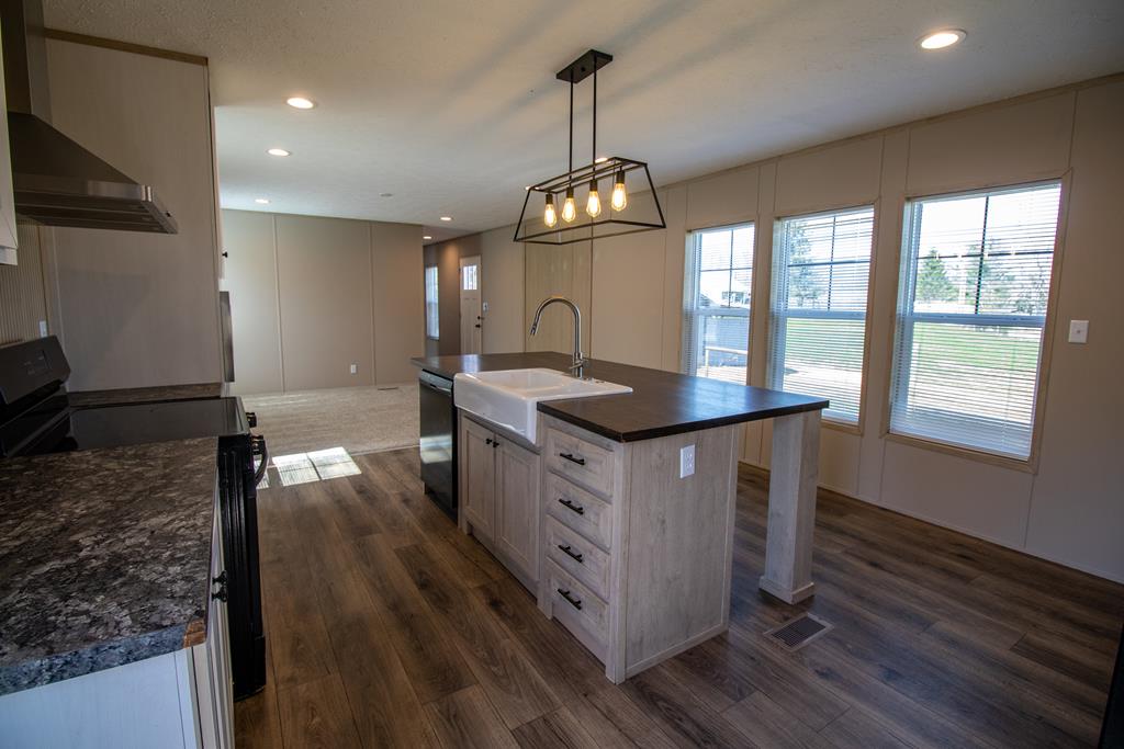 613 Rakestown Road Ivanhoe, VA 24350 - Photo 11 of 41 Gallery Image 11