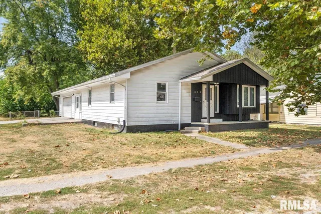 $179,900 | 323 North Dye Street, Virden, IL 62690