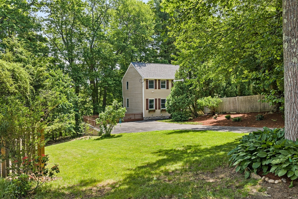89 Old Andover Road North Reading, MA 01864 - Photo 2 of 42