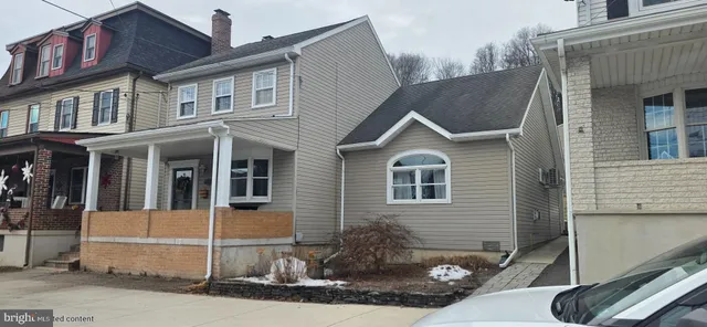 $240,000 | 514 Washington Street, Tamaqua, PA 18252
