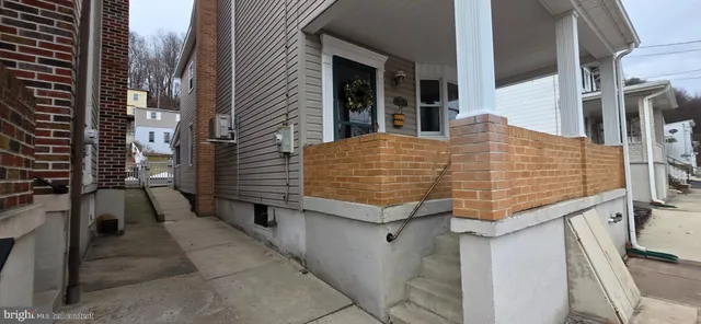$240,000 | 514 Washington Street, Tamaqua, PA 18252
