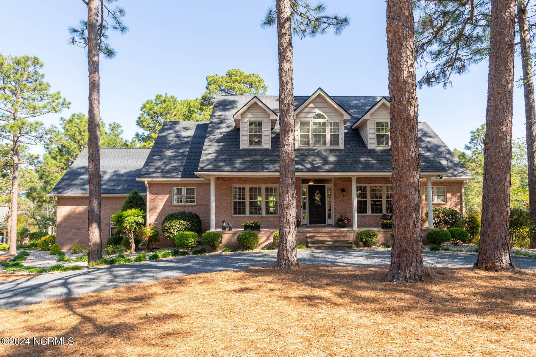17 La Quinta Loop Pinehurst, NC 28374 - Photo 1 of 57 front1