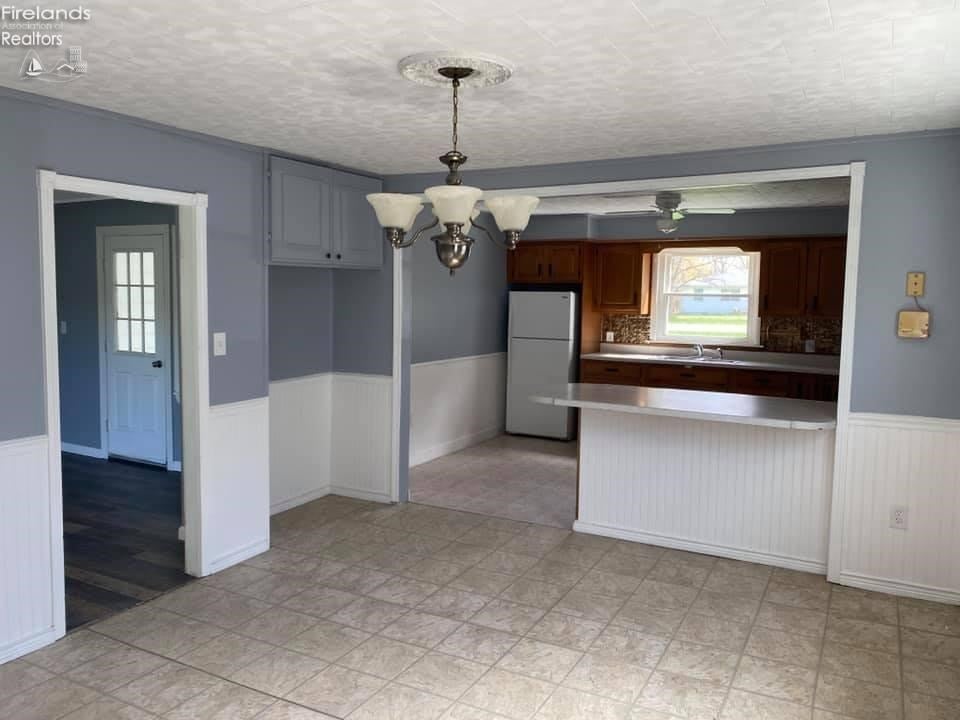 3553 West Harbor Road Port Clinton, OH 43452 - Photo 5 of 19 Gallery Image 5
