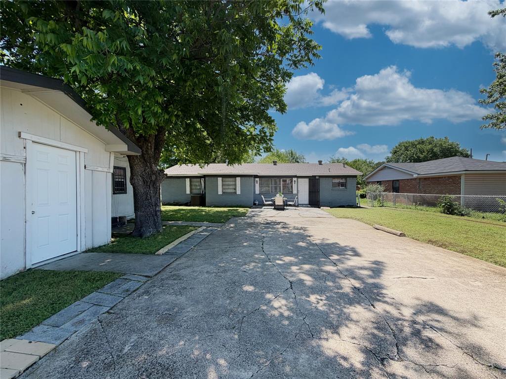 2243 Inca Drive Dallas, TX 75216 - Photo 22 of 24 There are 2 storage sheds that can be used a workspace, home gym, or additional storage.