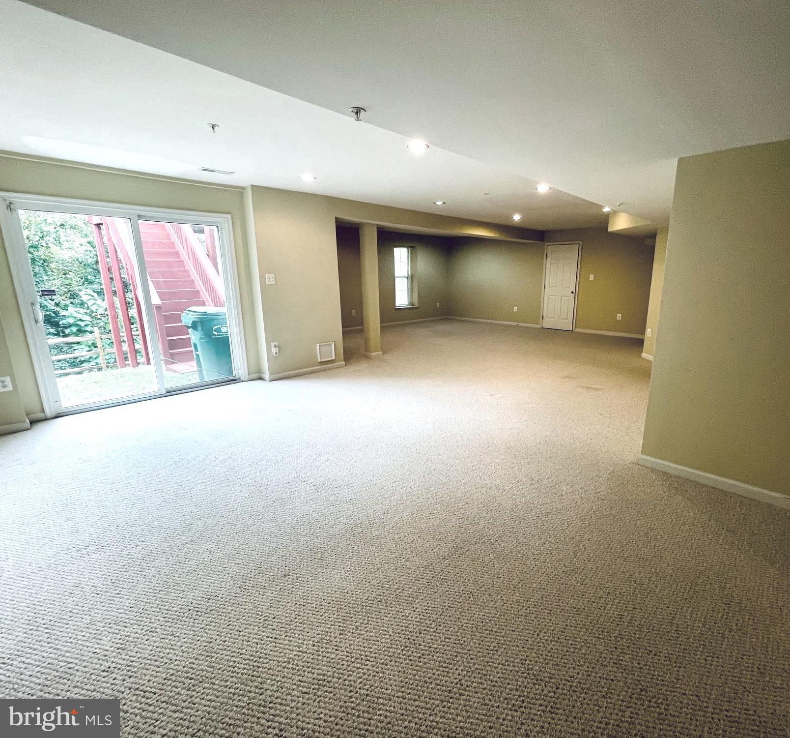 14613 Farnham Lane Laurel, MD 20707 - Photo 25 of 29 an empty room with windows