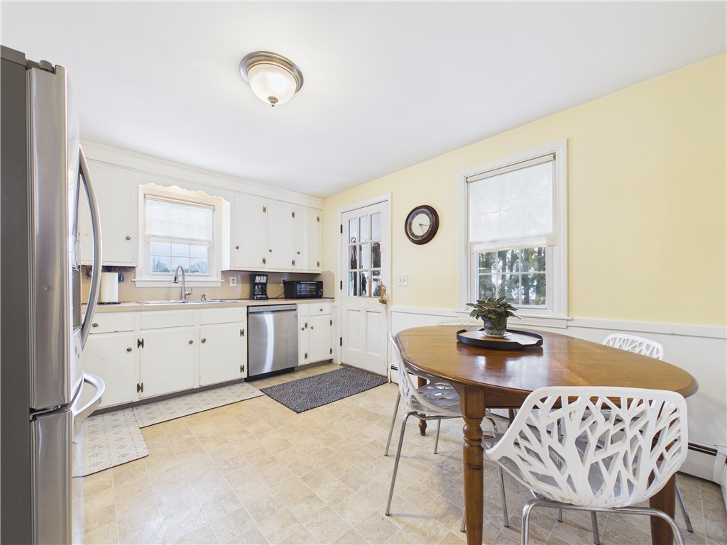 106 Fales Road Bristol, RI 02809 - Photo 5 of 40