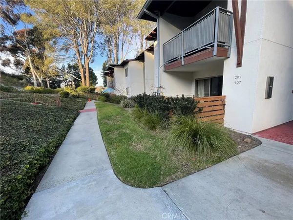 $3,950 | 1730 South El Camino Real, Encinitas, CA 92024