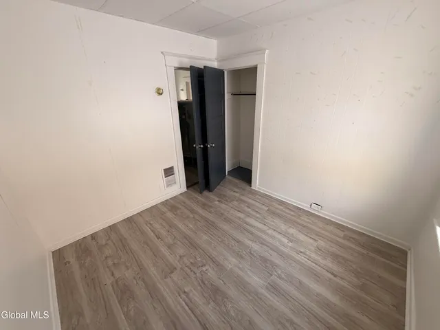 $1,200 | 21-23 Jackson Street, Amsterdam, NY 12010