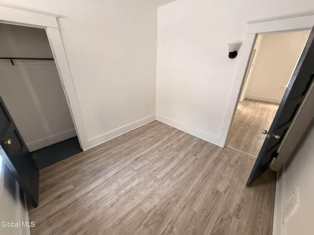 $1,200 | 21-23 Jackson Street, Amsterdam, NY 12010