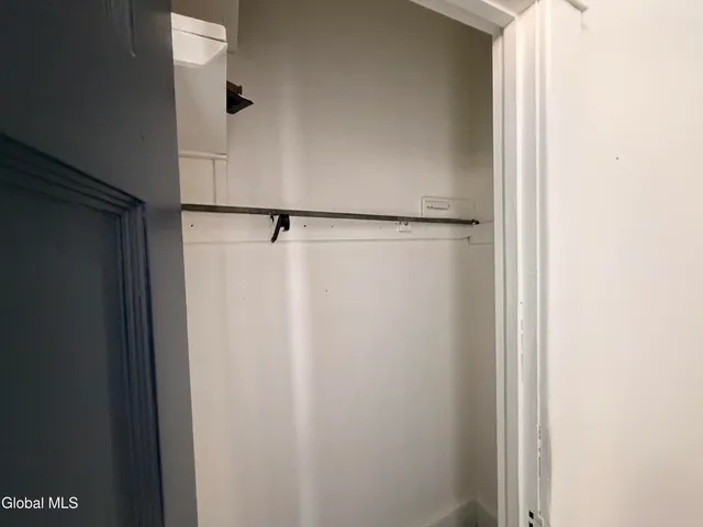 $1,200 | 21-23 Jackson Street, Amsterdam, NY 12010