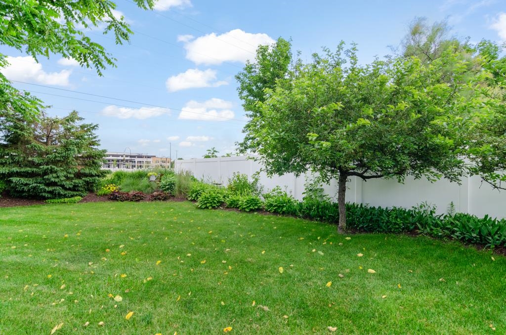 4813 North Apple Road Appleton, WI 54913 - Photo 5 of 42