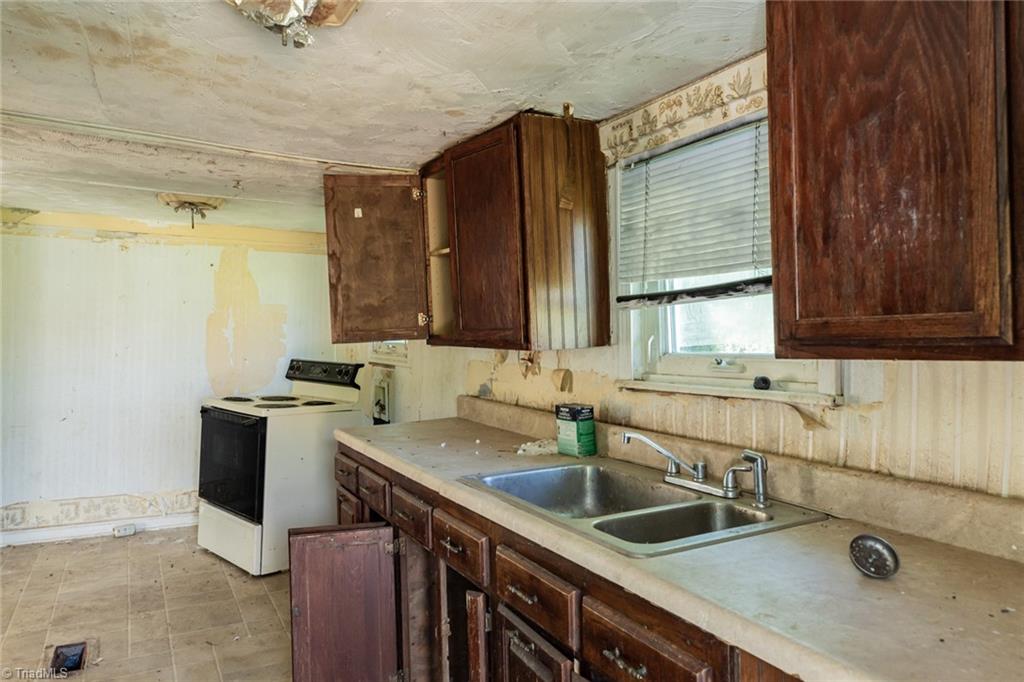 114 Mathis Street Jonesville, NC 28642 - Photo 15 of 40 Gallery Image 15