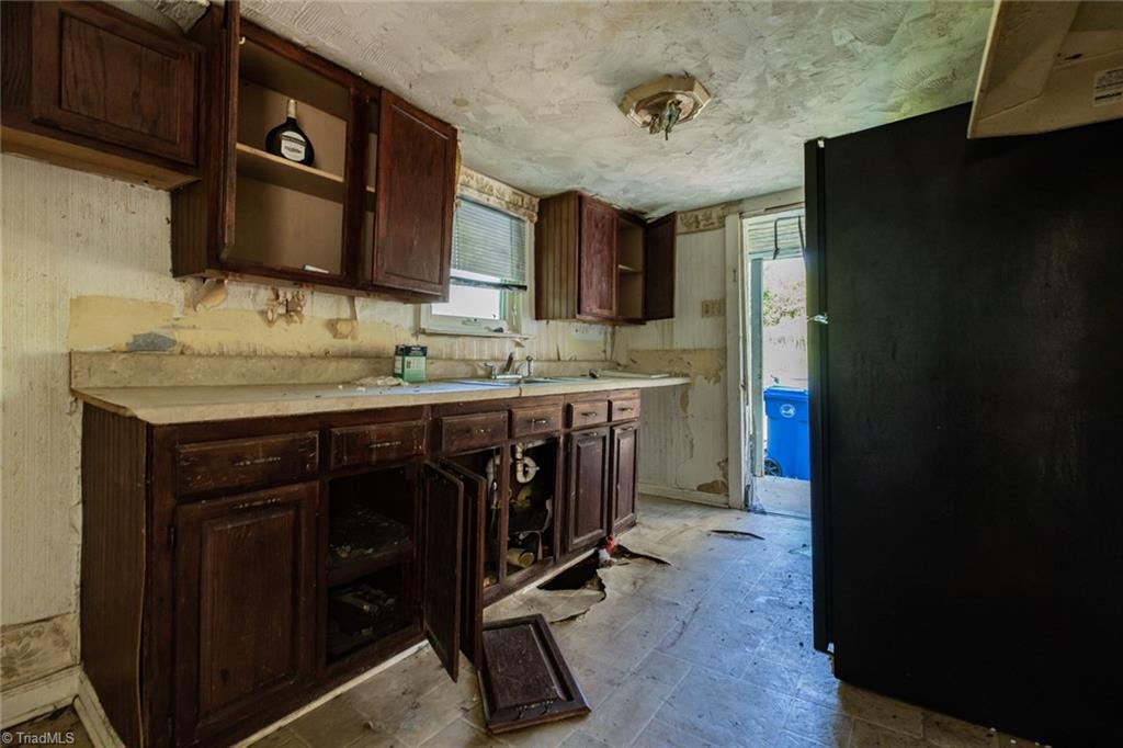 114 Mathis Street Jonesville, NC 28642 - Photo 16 of 40 Gallery Image 16