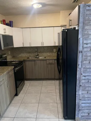 $533,000 | 665 Northwest 153rd Street, Miami, FL 33169